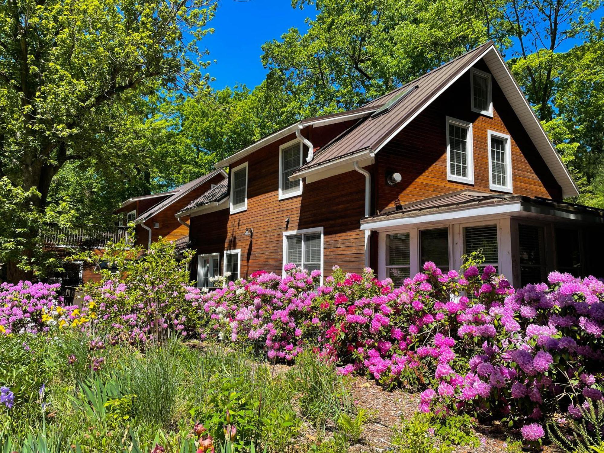Goldberry Woods- A Modern Farm Resort Union Pier Extérieur photo