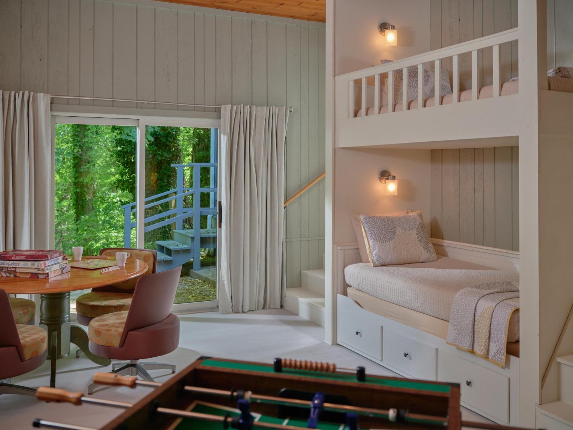 Goldberry Woods- A Modern Farm Resort Union Pier Extérieur photo